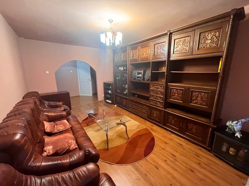 Basarabia vizavi de Stadionul National